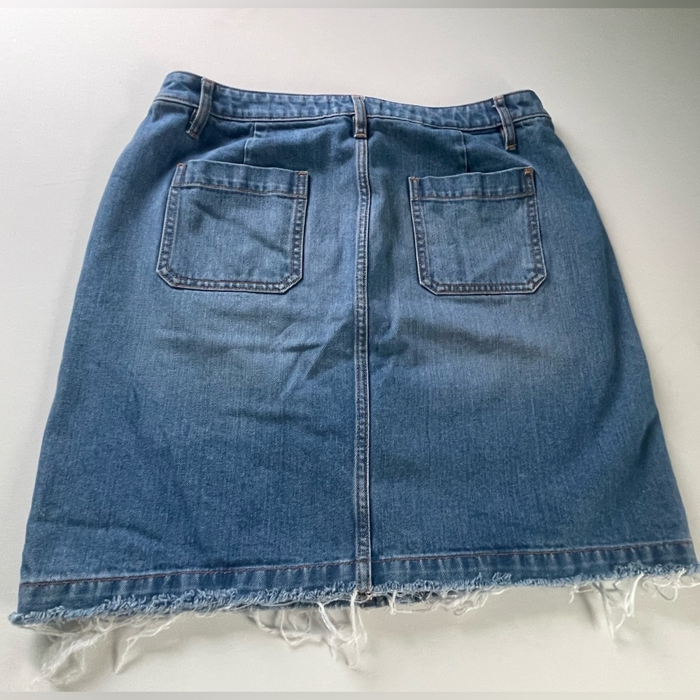 LOFT Ann Taylor Blue Jean Short Denim Skirt Raw Hem Pockets Size 8 New - Picture 4 of 16